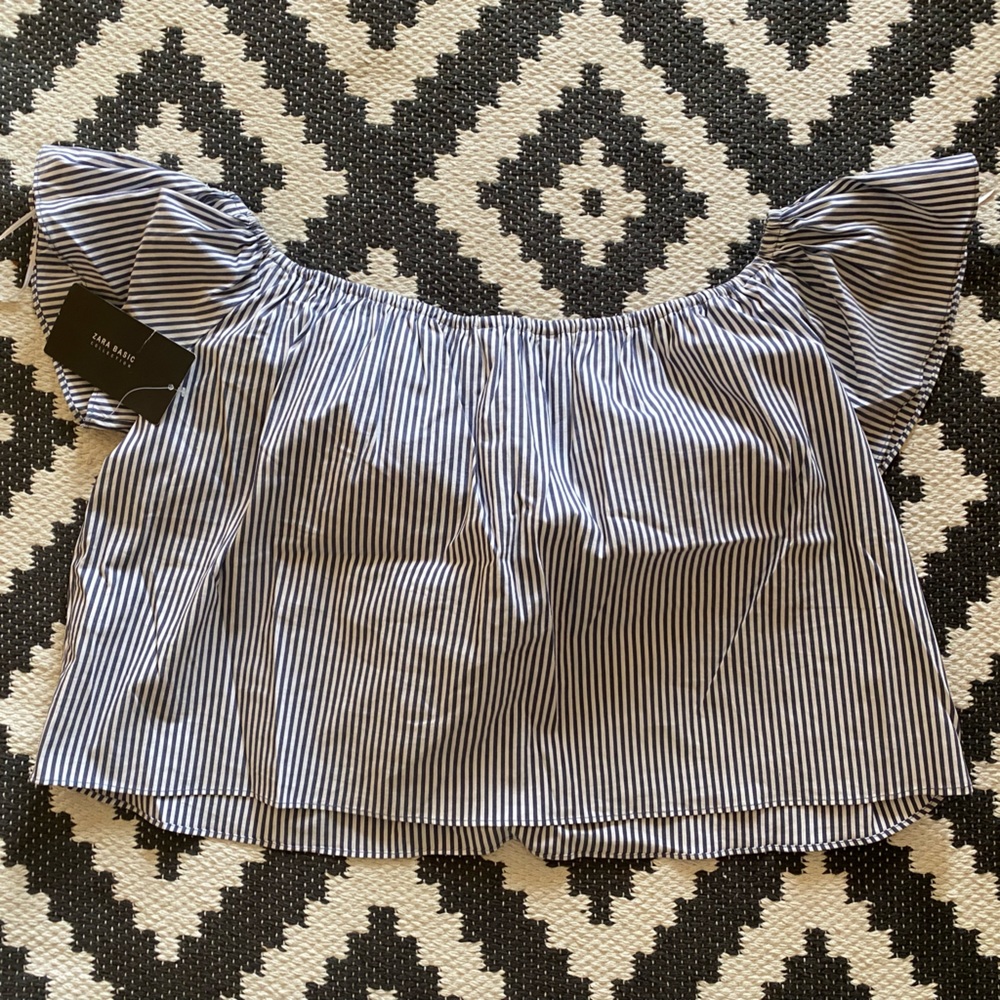 ZARA - Zara basic collection off the shoulder Top